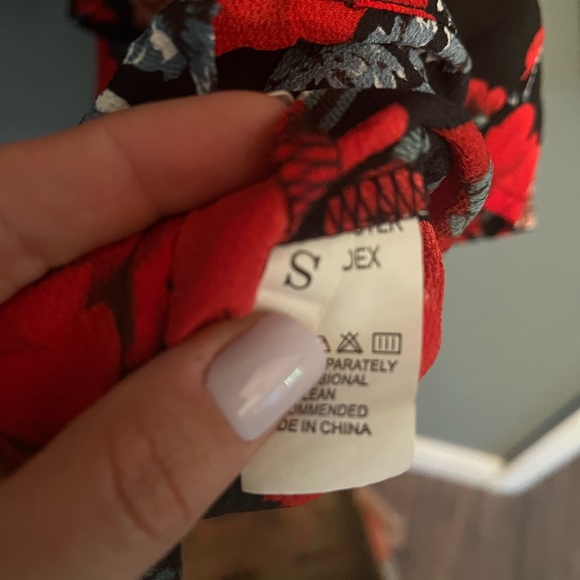 Floral Romper - Picture 3 of 6